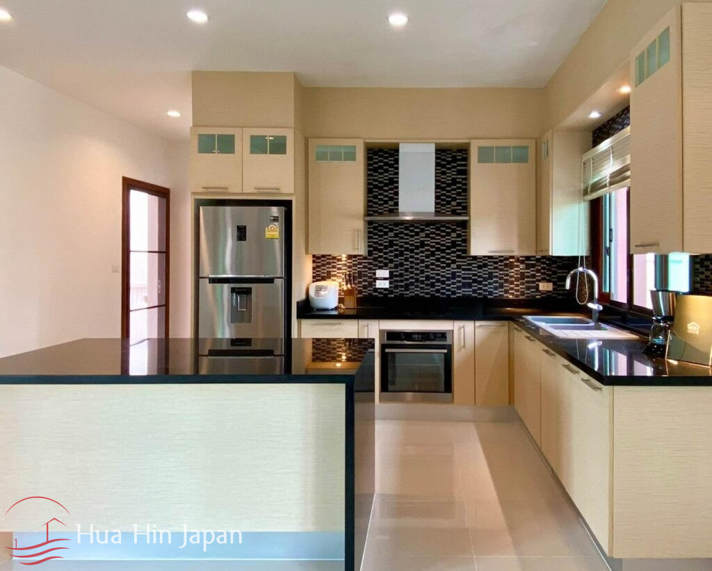 Thai – Bali Style 3 Bedroom Pool Villa In Popular Hillside Hamlet (Completed, Fully Furnished) - Hua Hin - photo 6
