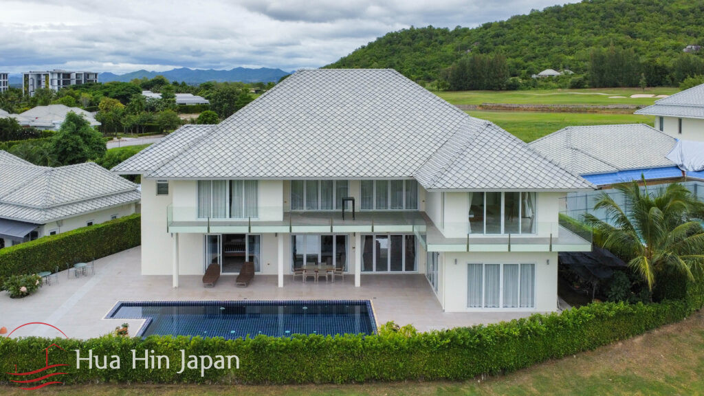 4+ Bedroom Executive Mansion On Black Mountain Golf Course for Sale in Hua Hin (2 x Full Membership Included) - Hua Hin - photo 1
