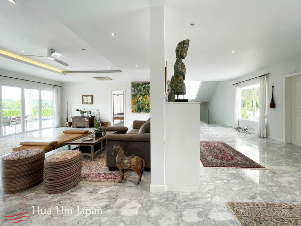 4+ Bedroom Executive Mansion On Black Mountain Golf Course for Sale in Hua Hin (2 x Full Membership Included) - Hua Hin - photo 12