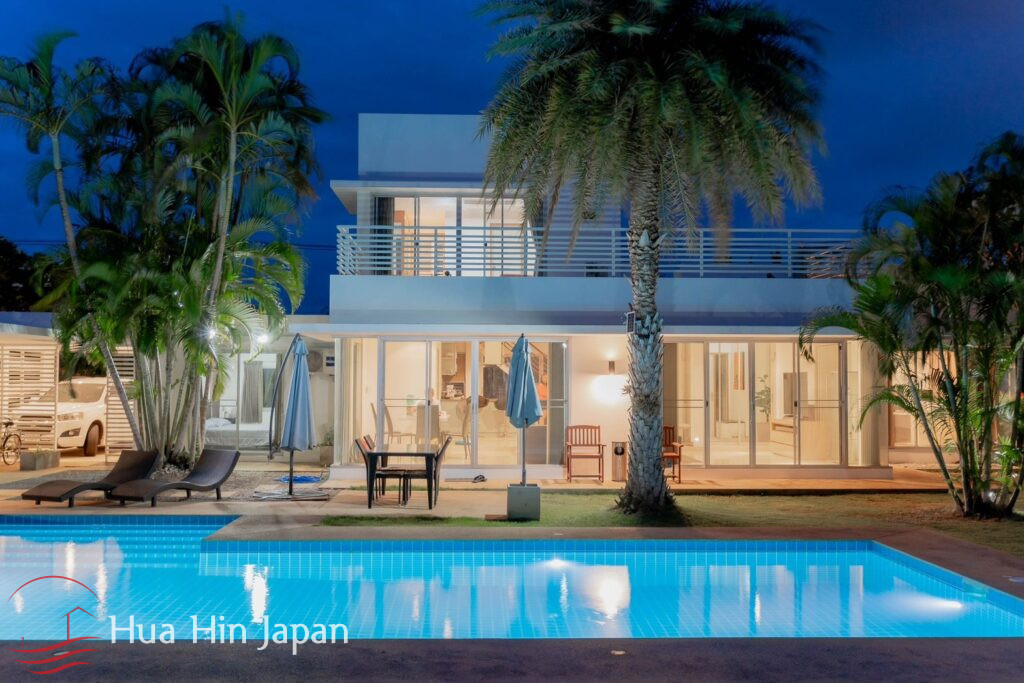 4 Bedroom Contemporary Design on Course Pool Villa at Palm Hills Golf for Sale - Cha-Am, Thailand