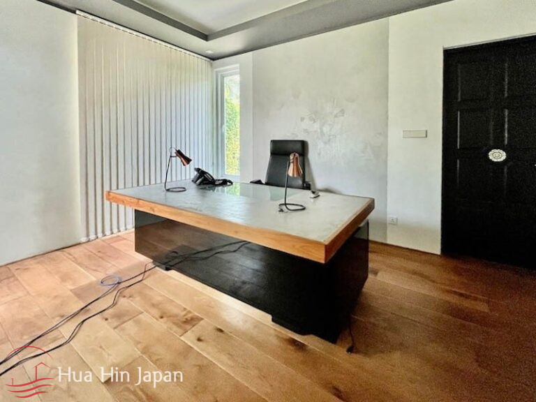 Modern Design Executive Pool Villa for Sale in Prestigious Baan Ing Phu Project near Black Mountain Golf Hua Hin - Hua Hin - photo 5