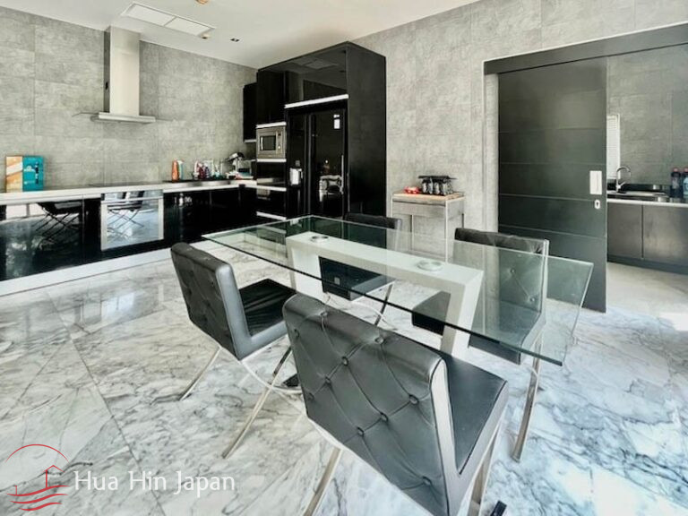 Modern Design Executive Pool Villa for Sale in Prestigious Baan Ing Phu Project near Black Mountain Golf Hua Hin - Hua Hin - photo 2