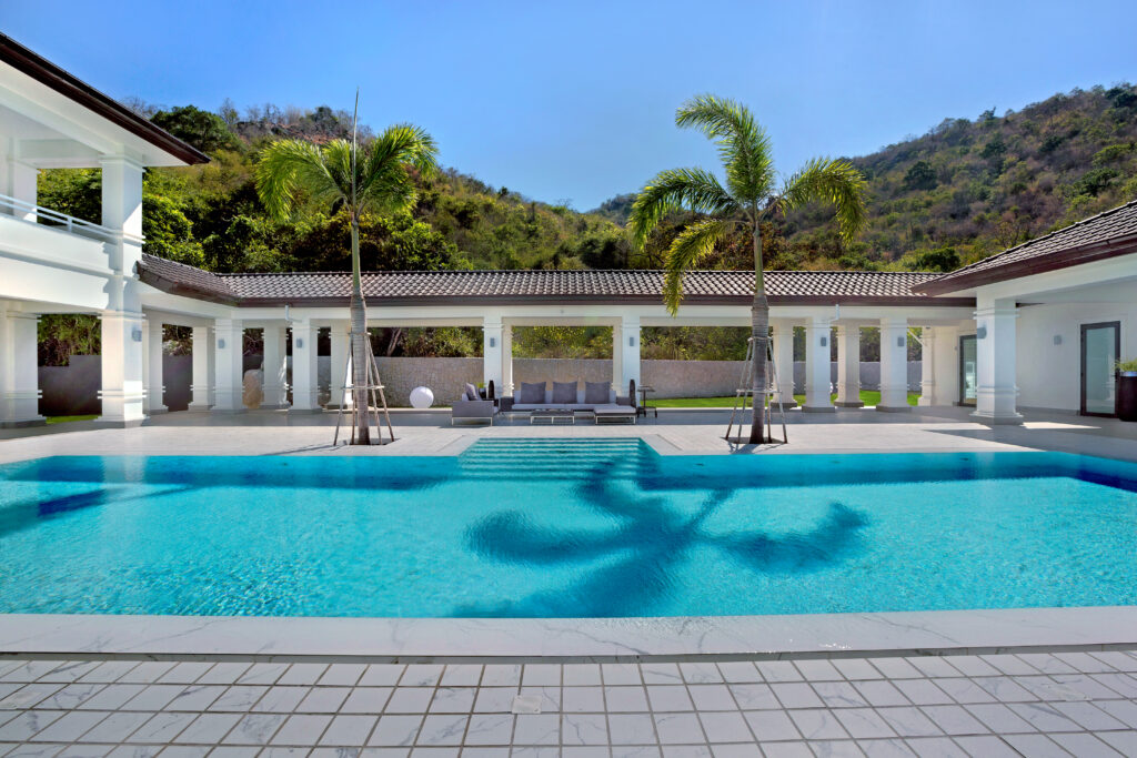 Balinese Style Executive Mansion With Stunning Sea and Mountain View Inside BelVida Estates Hua Hin for Sale (Completed & Fully Furnished) - Hua Hin - photo 9
