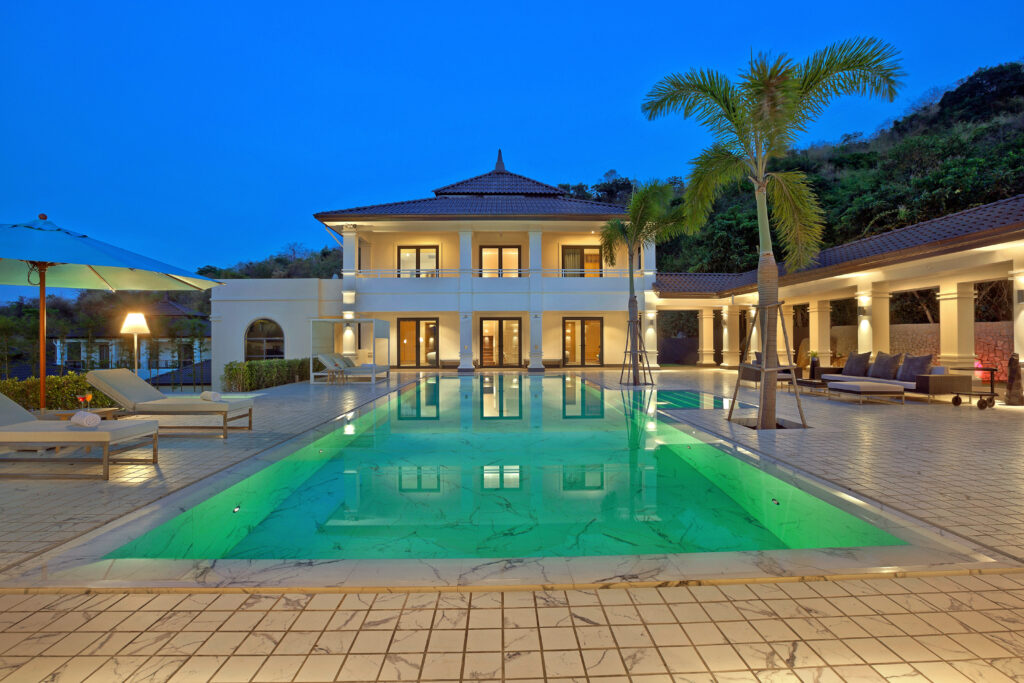 Balinese Style Executive Mansion With Stunning Sea and Mountain View Inside BelVida Estates Hua Hin for Sale (Completed & Fully Furnished) - Hua Hin - photo 2