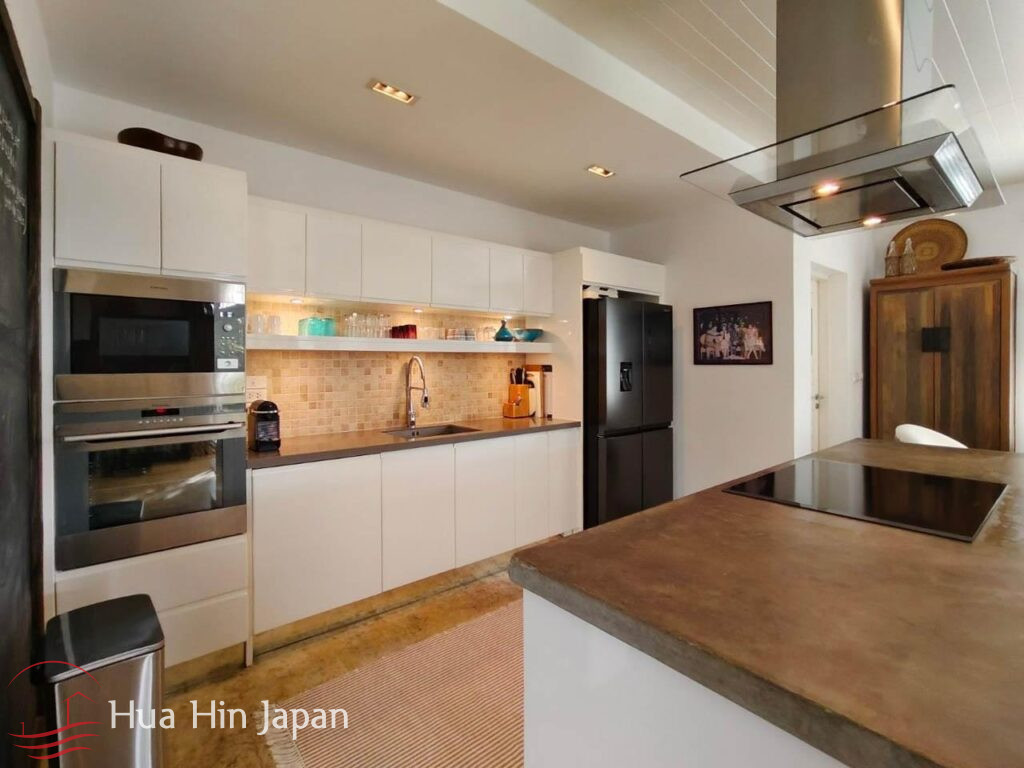 **Mint Condition** 4 bedroom Contemporary Design Villa Located inside Blue Lagoon Resort attached to Sheraton Hua Hin - Hua Hin - photo 5