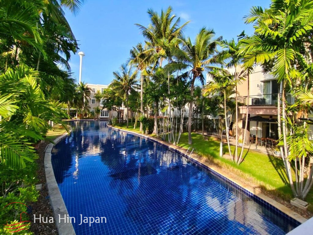 **Mint Condition** 4 bedroom Contemporary Design Villa Located inside Blue Lagoon Resort attached to Sheraton Hua Hin - Hua Hin - photo 2