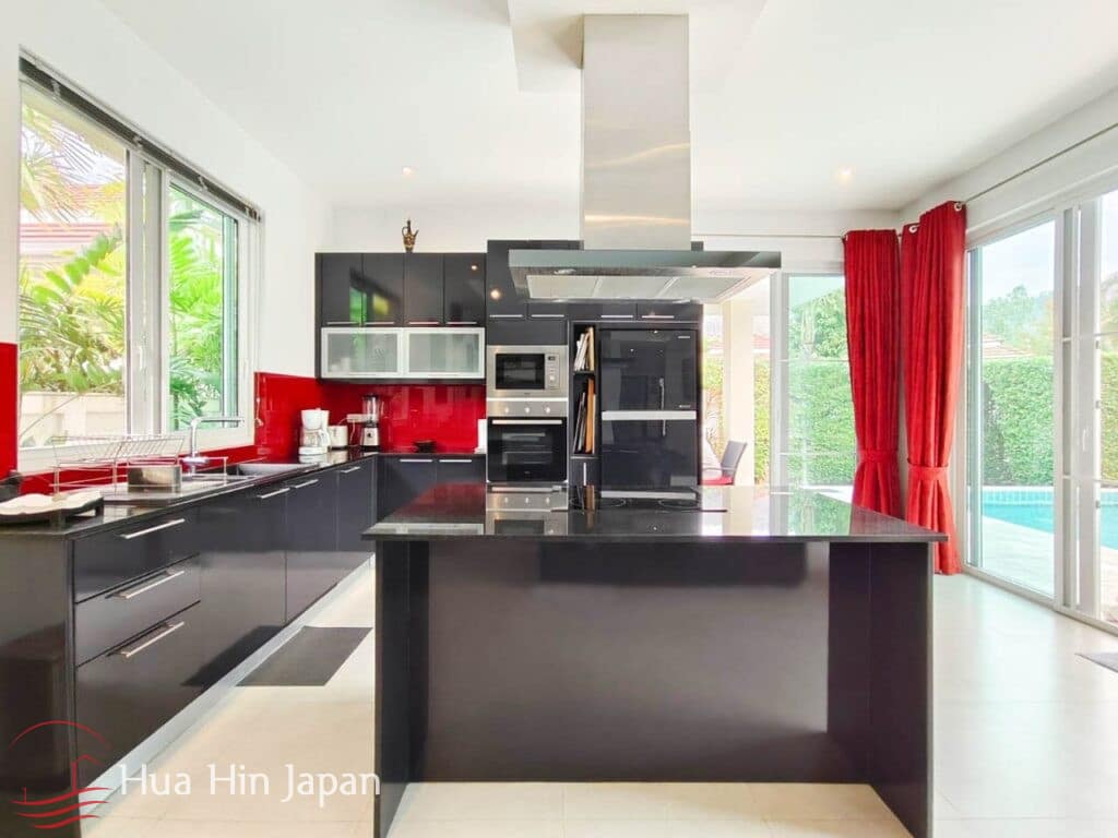 **Huge Price Reduction!** Recently Renovated 3 Bedroom Pool Villa in Popular Red Mountain Waterside Project Off Soi 88 in Hua Hin for Sale (Completed & Fully Furnished) - Hua Hin - photo 16