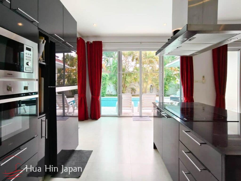 **Huge Price Reduction!** Recently Renovated 3 Bedroom Pool Villa in Popular Red Mountain Waterside Project Off Soi 88 in Hua Hin for Sale (Completed & Fully Furnished) - Hua Hin - photo 12