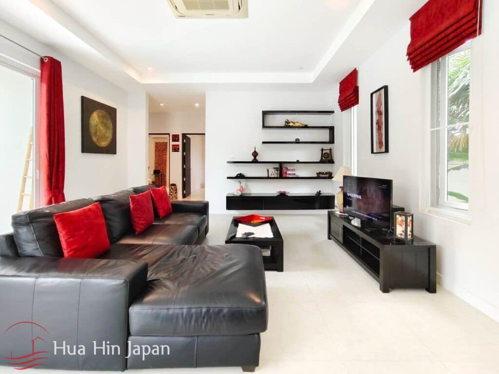 **Huge Price Reduction!** Recently Renovated 3 Bedroom Pool Villa in Popular Red Mountain Waterside Project Off Soi 88 in Hua Hin for Sale (Completed & Fully Furnished) - Hua Hin - photo 11
