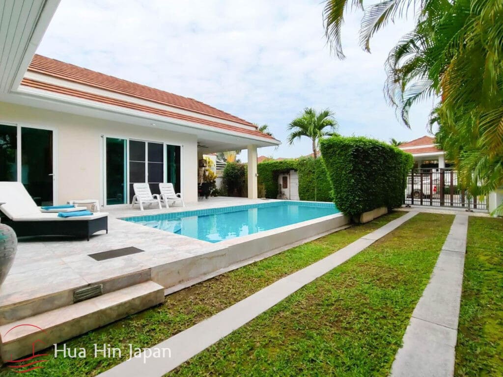 **Huge Price Reduction!** Recently Renovated 3 Bedroom Pool Villa in Popular Red Mountain Waterside Project Off Soi 88 in Hua Hin for Sale (Completed & Fully Furnished) - Hua Hin - photo 4