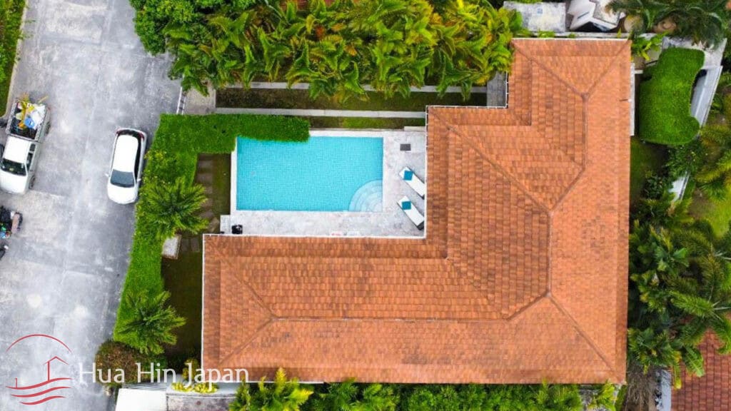 **Huge Price Reduction!** Recently Renovated 3 Bedroom Pool Villa in Popular Red Mountain Waterside Project Off Soi 88 in Hua Hin for Sale (Completed & Fully Furnished) - Hua Hin - photo 3