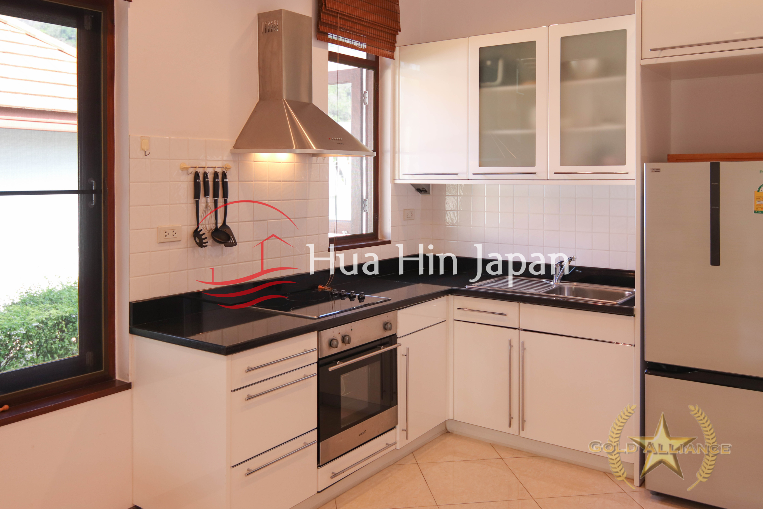 Traditional-style villa beautiful kithcen
