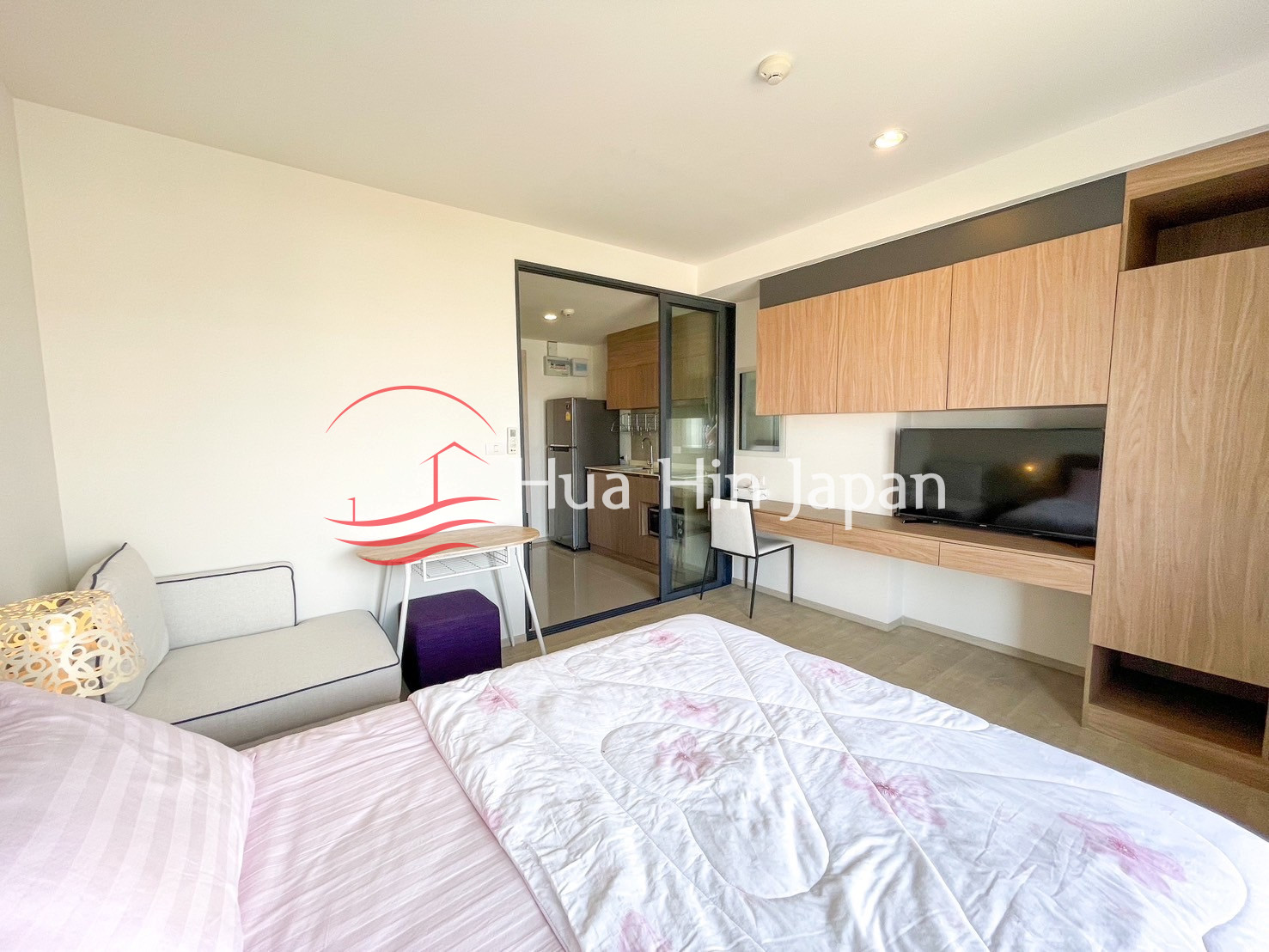 Studio Room inside Popular La Casita Luxurious Condo in Hua Hin Centre for Sale (Completed, Furnished) - Hua Hin - photo 4