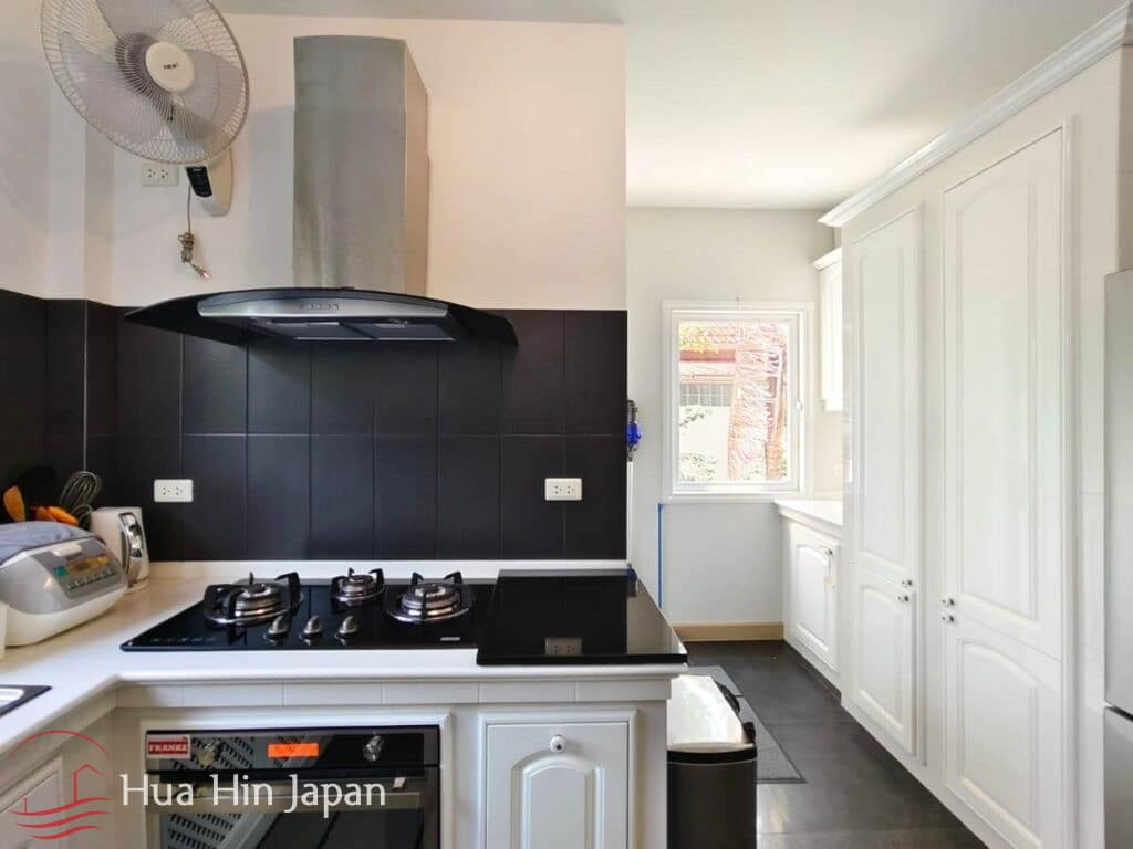 Modern 2 Story House on Soi 70 very close to Hua Hin centre for Sale - Hin Lek Fai - photo 13