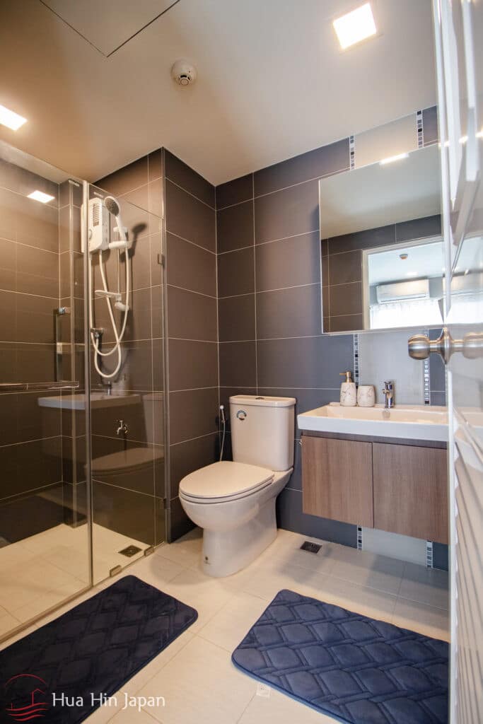 Spacious 2 Bedroom Unit in Newly Completed Condominium for Sale near BluPort, Hua Hin - Soi 102 - photo 14