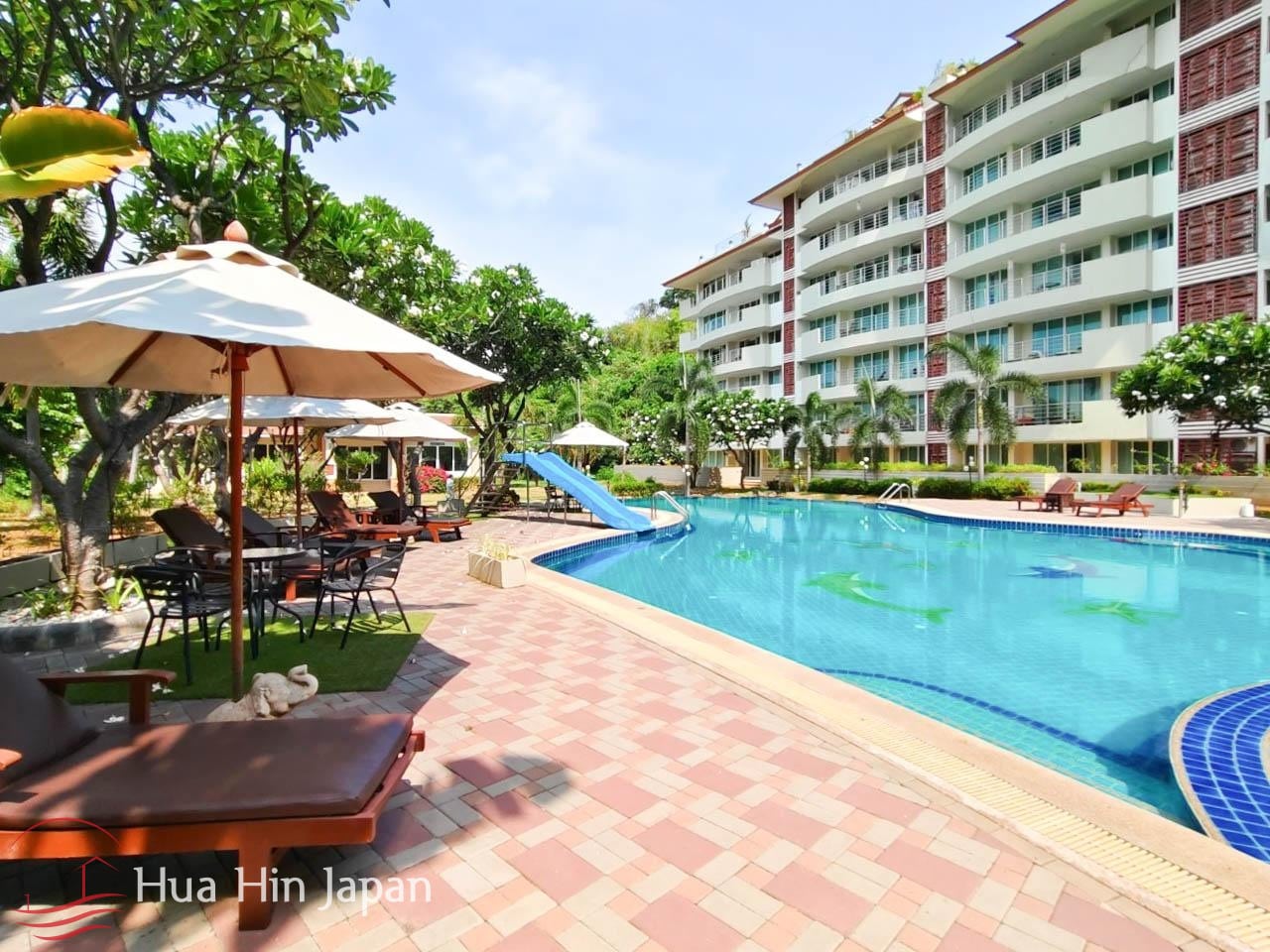 3 Bedroom Condo swimming pool area