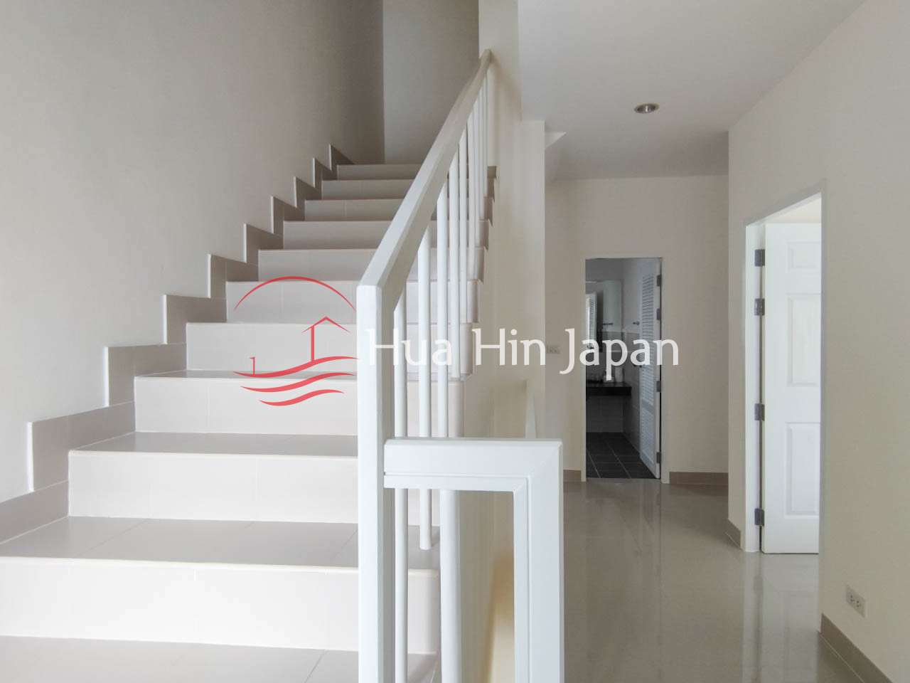 3 bedrooms Townhouse at Boat House Project (Resale, Fully Furnished) - Hua Hin - photo 3
