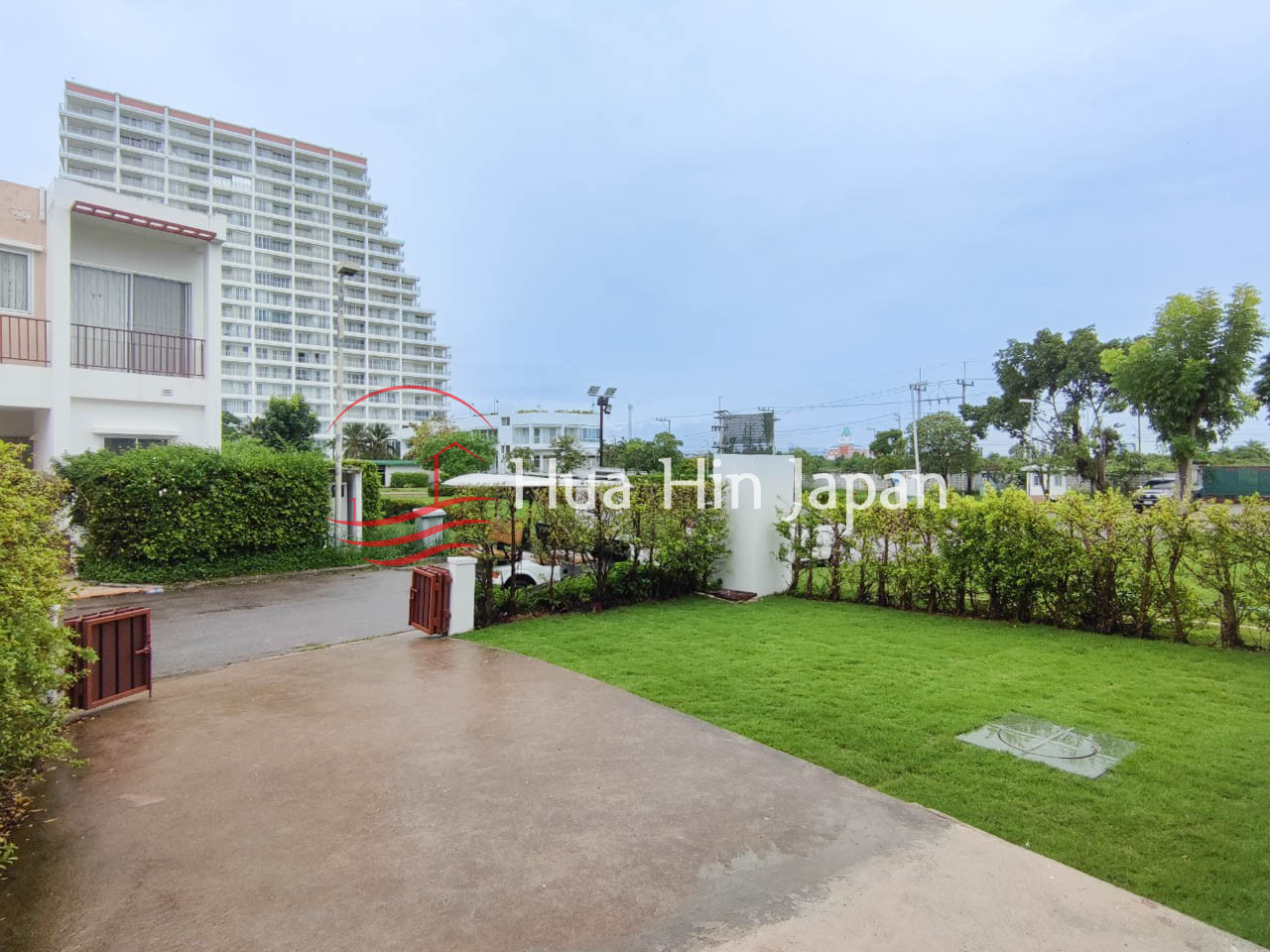 3 bedrooms Townhouse at Boat House Project (Resale, Fully Furnished) - Hua Hin - photo 2