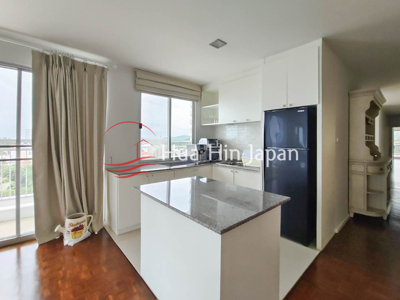 2 Bedroom Stunning Top Floor Condo with Panoramic Seaview in Hua Hin (Partly Furnished) - Khao Takiab - photo 10