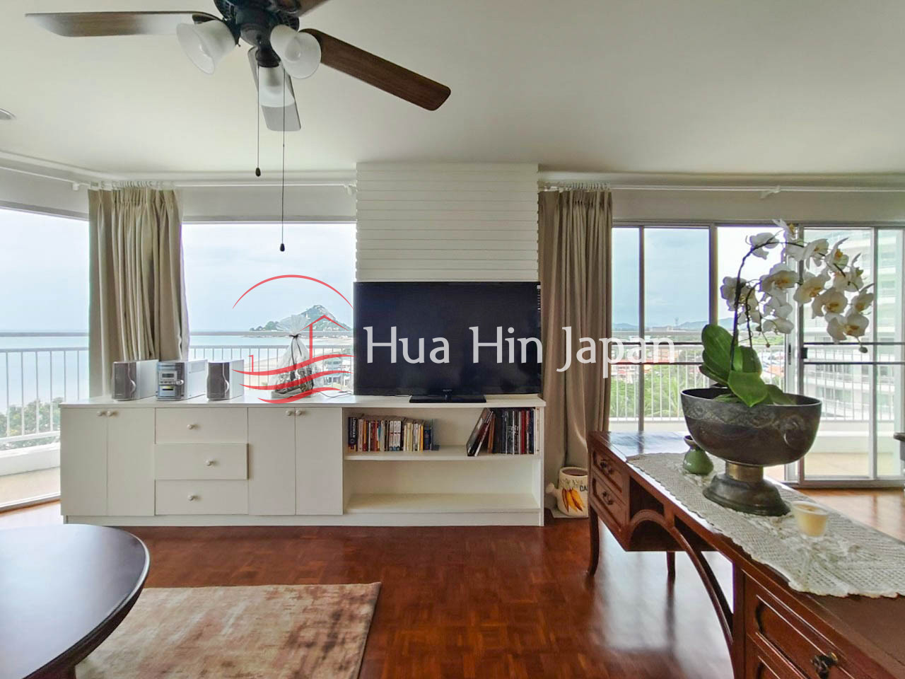 2 Bedroom Stunning Top Floor Condo with Panoramic Seaview in Hua Hin (Partly Furnished) - Khao Takiab - photo 7