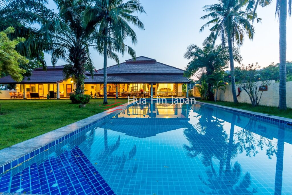 Great Golf Course Villa in Hua Hin at Palm Hills Golf Resort - Cha-Am, Thailand