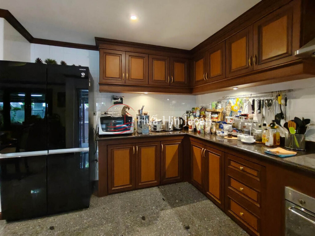 Solid 4 bedroom Pool Villa On 1 Rai Land near town for Sale in Hua Hin (Unfurnished) - Hua Hin - photo 9