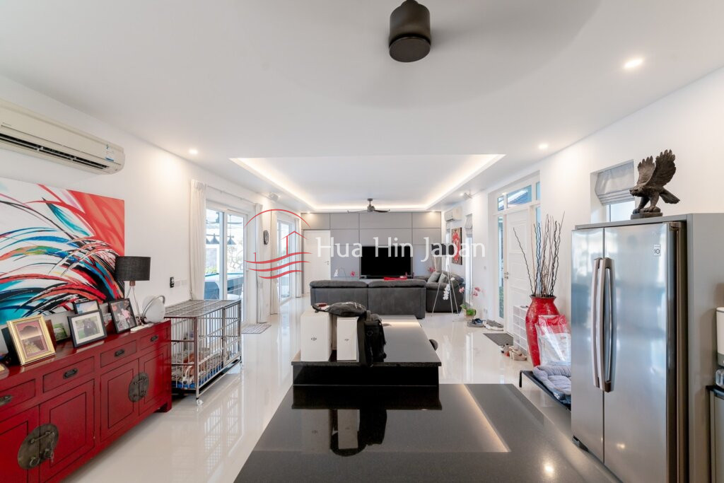 Superb Location!  Luxury modern pool villa in Hua Hin Soi 102, only 2 kilometers from Hua Hin Beach / Bluport Mall - Soi 102 - photo 2