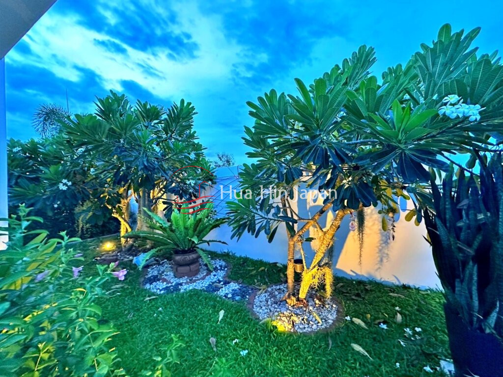 Modern 3 Bedroom Pool Villa in La Lua Resort Project for Sale, Very Close to Pineapple Valley Golf in Hua Hin - Hua Hin - photo 13
