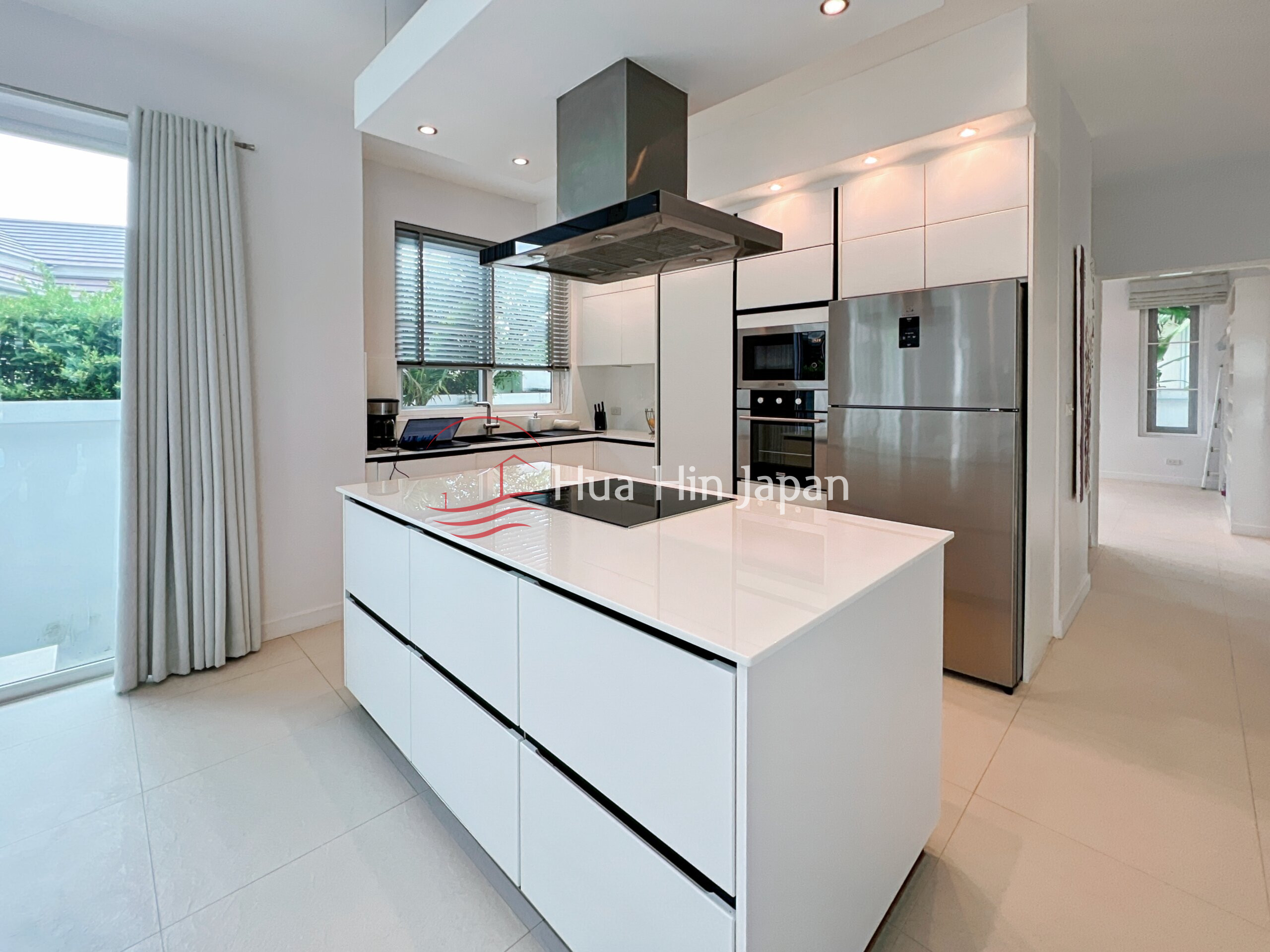 4 Bedroom Pool Villa in Woodlands Residence for Sale in Hua Hin (Freehold)