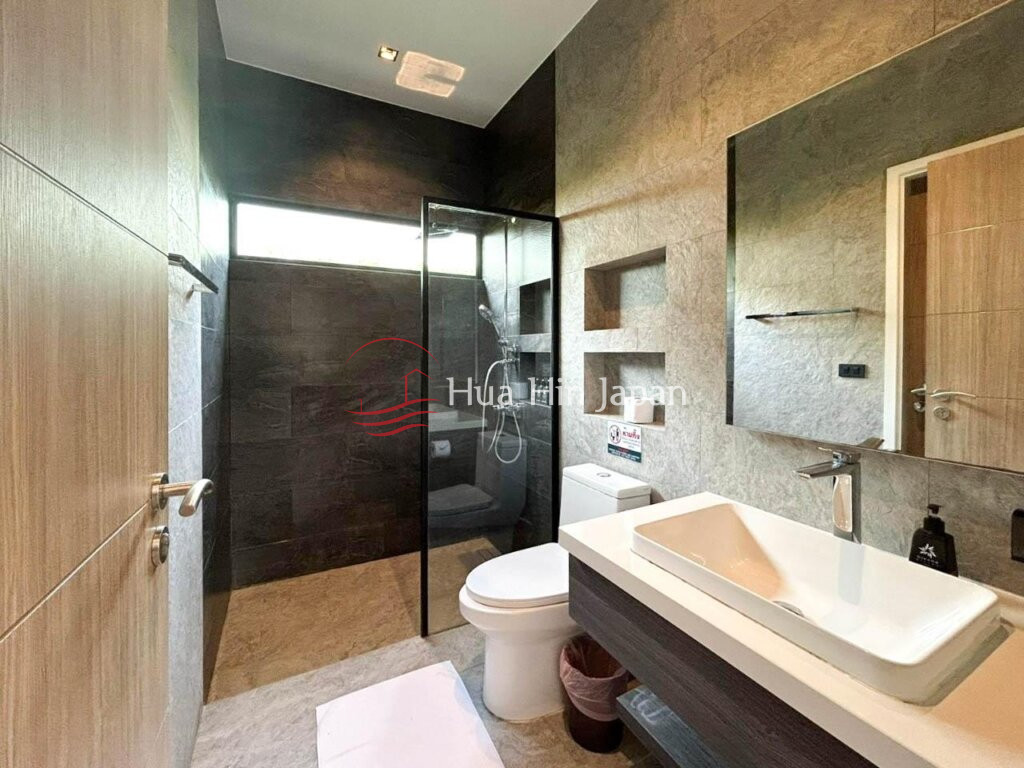 Contemporary Design 4 Bedroom Pool Villa With Mountain View for Sale Near Sai Noi Beach Hua Hin (Fully Furnished) - Hua Hin - photo 3