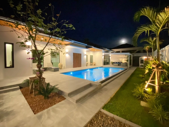Luxury 3 Bedroom Pool Villa swimming pool area
