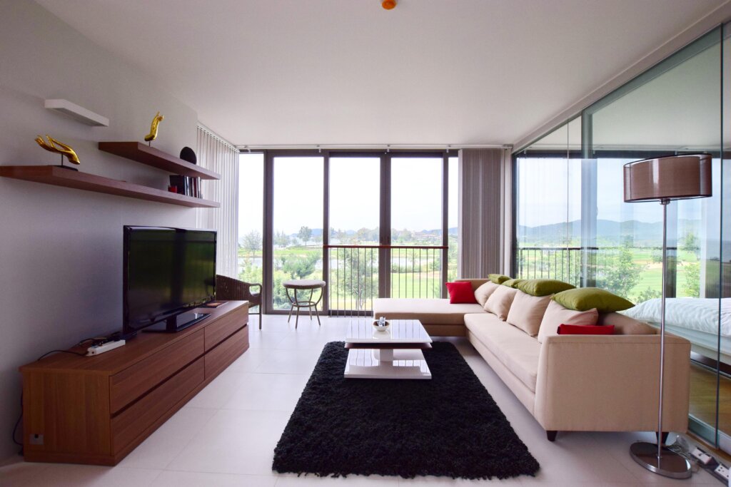 Rare Dual-View Corner Suite: 3BR Beachfront Living with Sea &amp; Golf Course Panoramas for Sale in Hua Hin - Khao Takiab - photo 15