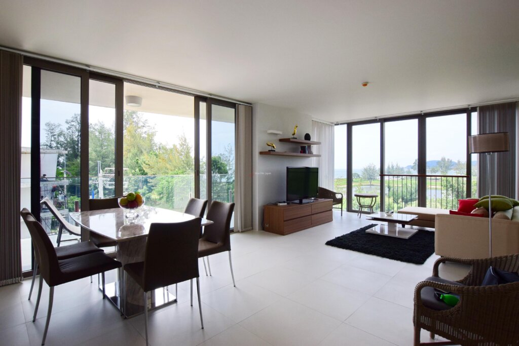 Rare Dual-View Corner Suite: 3BR Beachfront Living with Sea &amp; Golf Course Panoramas for Sale in Hua Hin - Khao Takiab - photo 13