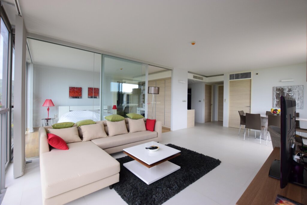 Rare Dual-View Corner Suite: 3BR Beachfront Living with Sea &amp; Golf Course Panoramas for Sale in Hua Hin - Khao Takiab - photo 12