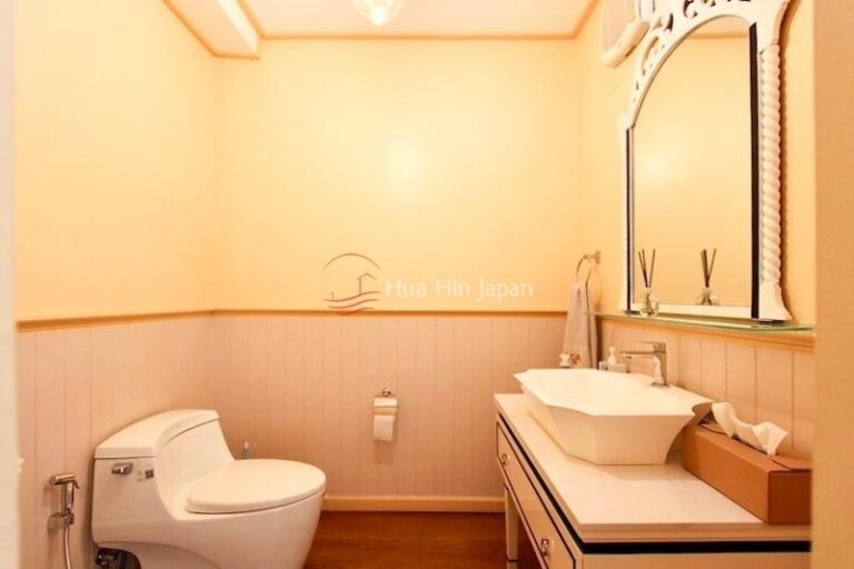 Historic 1899 Golden Teak Mansion For Sale In Hua Hin - Hua Hin - photo 9