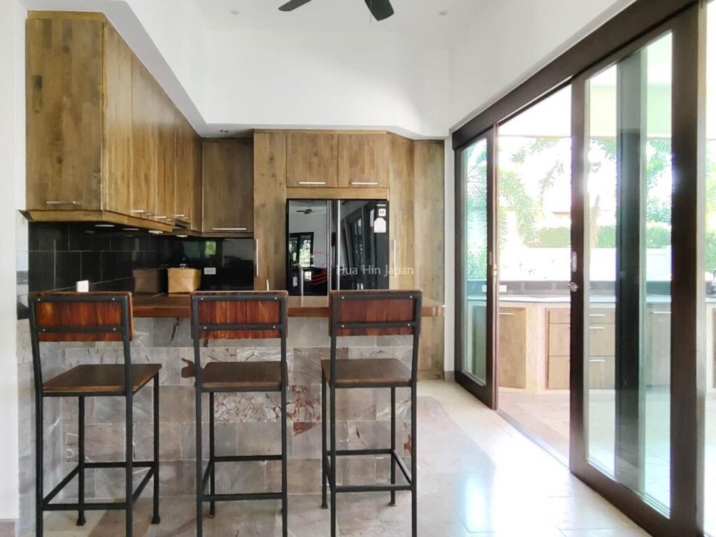 Very Solid Modern Bali Style Mansion 4 Bedroom Near Khao Kalok Beach (unfurnished) - Pranburi - photo 15