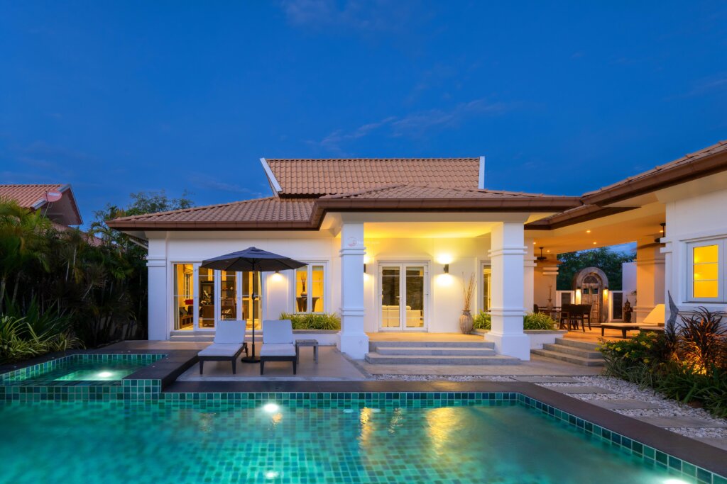 Balinese 2 Bedroom Pool Villa Inside Prestigious Belvida Residence Near Town (Completed &amp; Fully Furnished) - Khao Takiab - photo 16