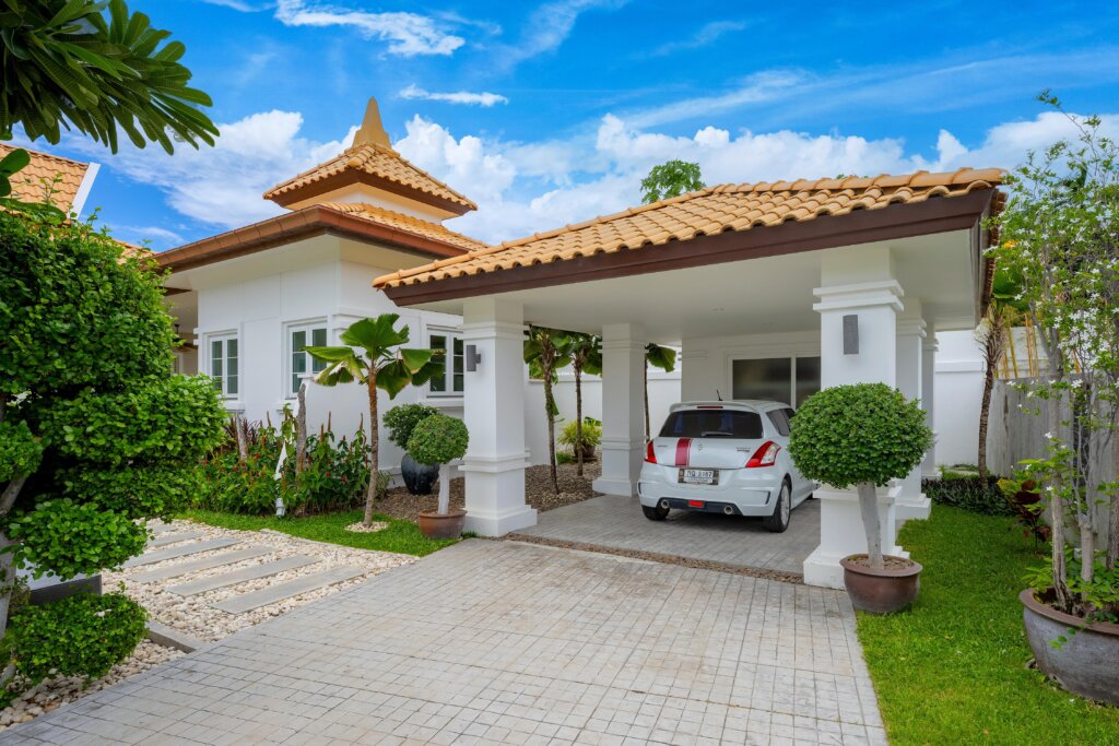 Balinese 2 Bedroom Pool Villa Inside Prestigious Belvida Residence Near Town (Completed &amp; Fully Furnished) - Khao Takiab - photo 11