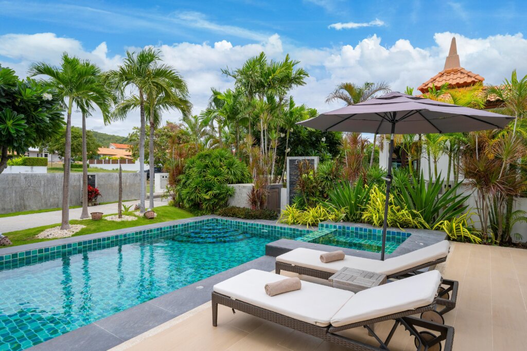 Balinese 2 Bedroom Pool Villa Inside Prestigious Belvida Residence Near Town (Completed &amp; Fully Furnished) - Khao Takiab - photo 7