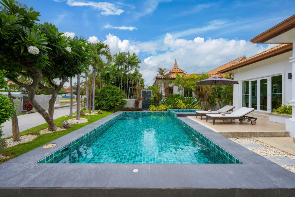 Balinese 2 Bedroom Pool Villa Inside Prestigious Belvida Residence Near Town (Completed &amp; Fully Furnished) - Khao Takiab - photo 6