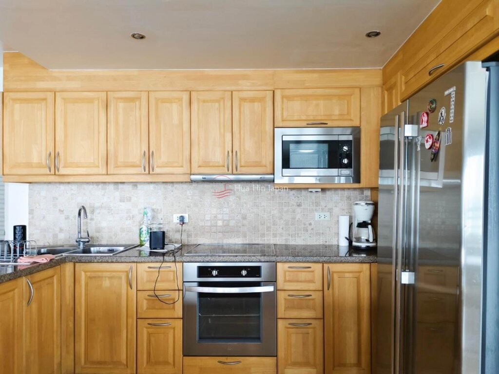 Spacious 3-Bedroom Beachfront Condo with Panoramic Sea Views for Rent in Baan Ruen Rom, Cha-Am (Fully Furnished) - Cha-Am - photo 16