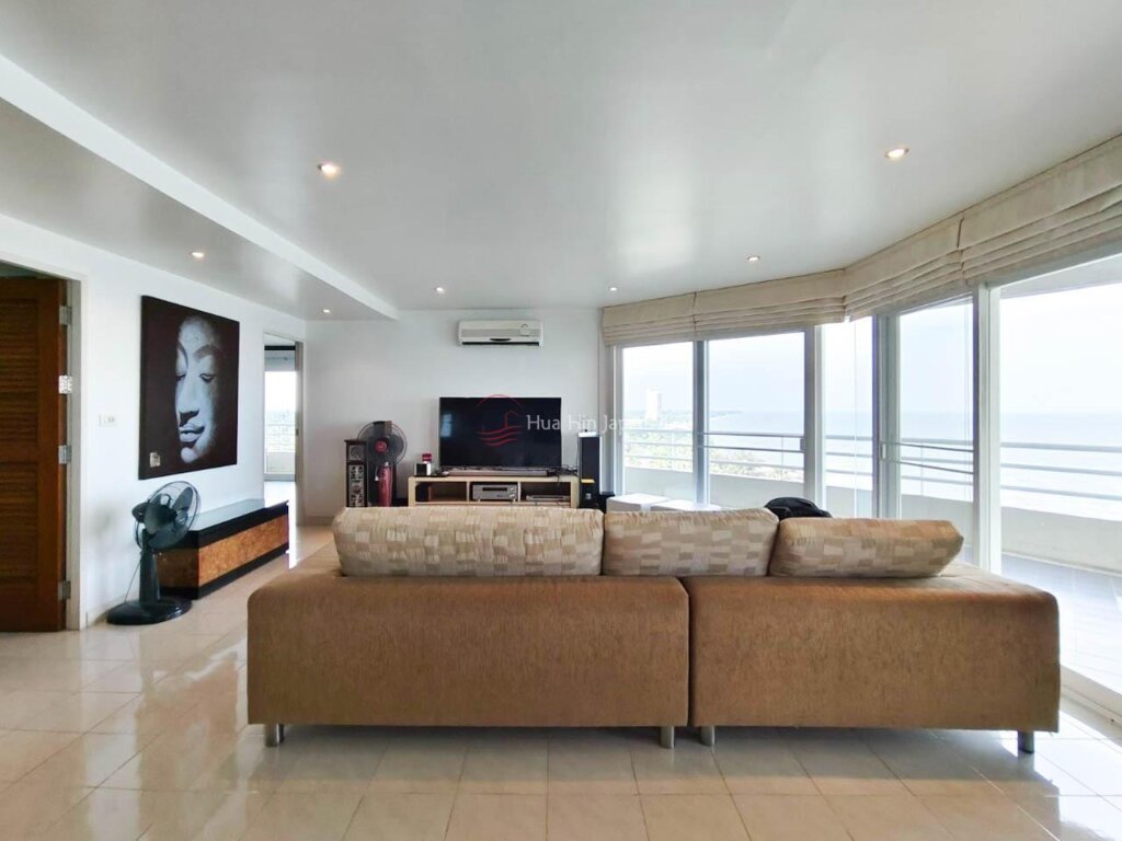 Spacious 3-Bedroom Beachfront Condo with Panoramic Sea Views for Rent in Baan Ruen Rom, Cha-Am (Fully Furnished) - Cha-Am - photo 9