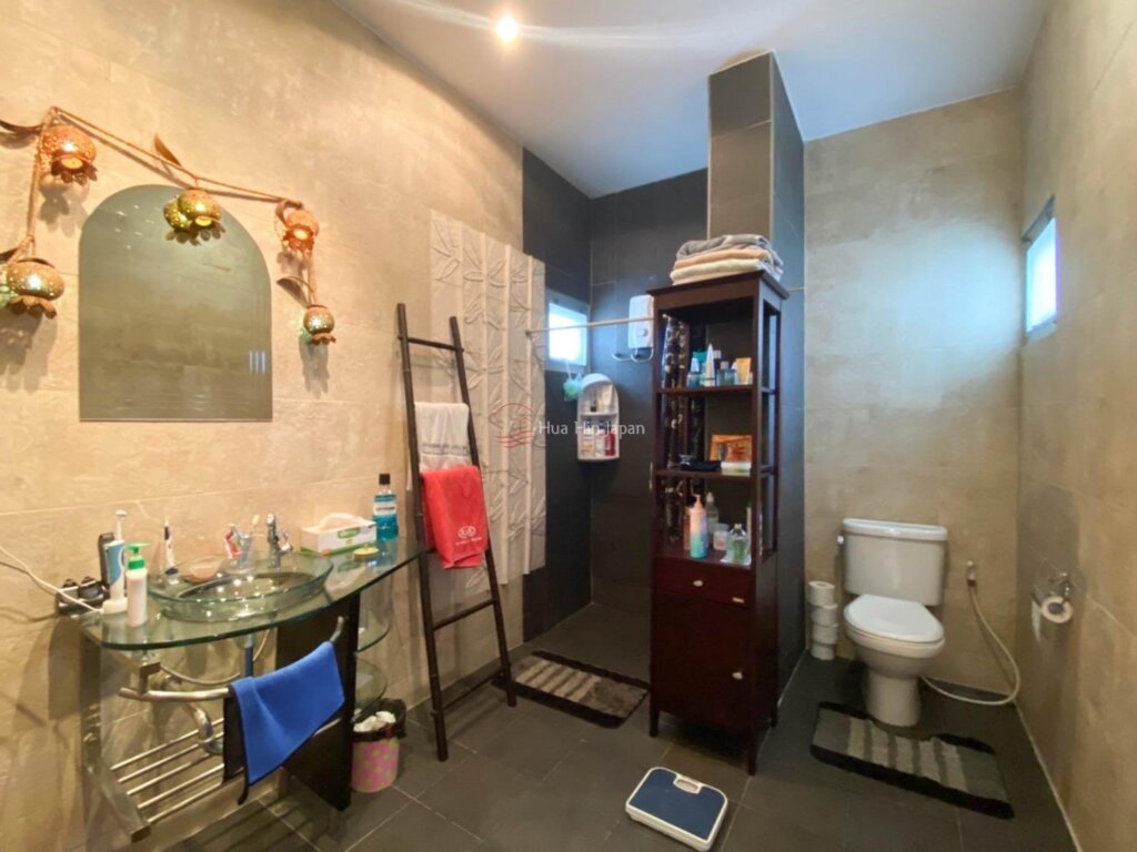 “Price Reduced” 3 Bedroom Contemporary Pool Villa with Private Garden in Palm Hills, Hua Hin - Cha-Am - photo 3