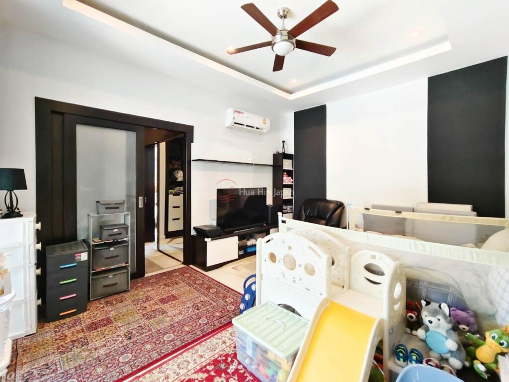 **Price Reduced** High-Quality 3-Bedroom Pool Villa for Sale in Popular Smart House Valley, Thap Tai Road, Hua Hin (Ready to move in) - Hua Hin - photo 7
