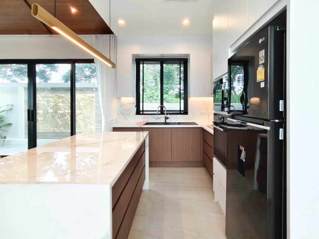 Solid 3 Bedroom Tropical-Modern Style Pool Villa Close to Pineapple Valley Golf in Hua Hin for Rent (Fully Furnished) - Hua Hin - photo 9
