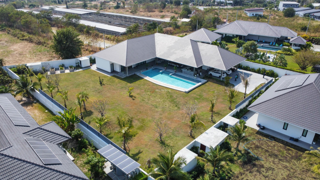Very Solid 4 Bedroom Pool Villa on 2,500 sqm Land in South of Hua Hin for Sale (Completed in 2023, Fully Furnished)