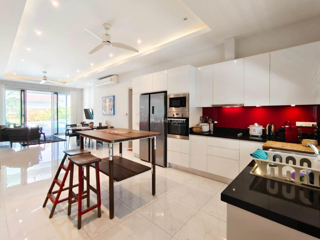 High-Quality 3-Bedroom Pool Villa for Sale in Popular Smart House Valley, Thap Tai Road, Hua Hin (Ready to move in) - Hua Hin - photo 11