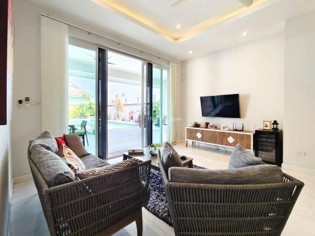 High-Quality 3-Bedroom Pool Villa for Sale in Popular Smart House Valley, Thap Tai Road, Hua Hin (Ready to move in) - Hua Hin - photo 7