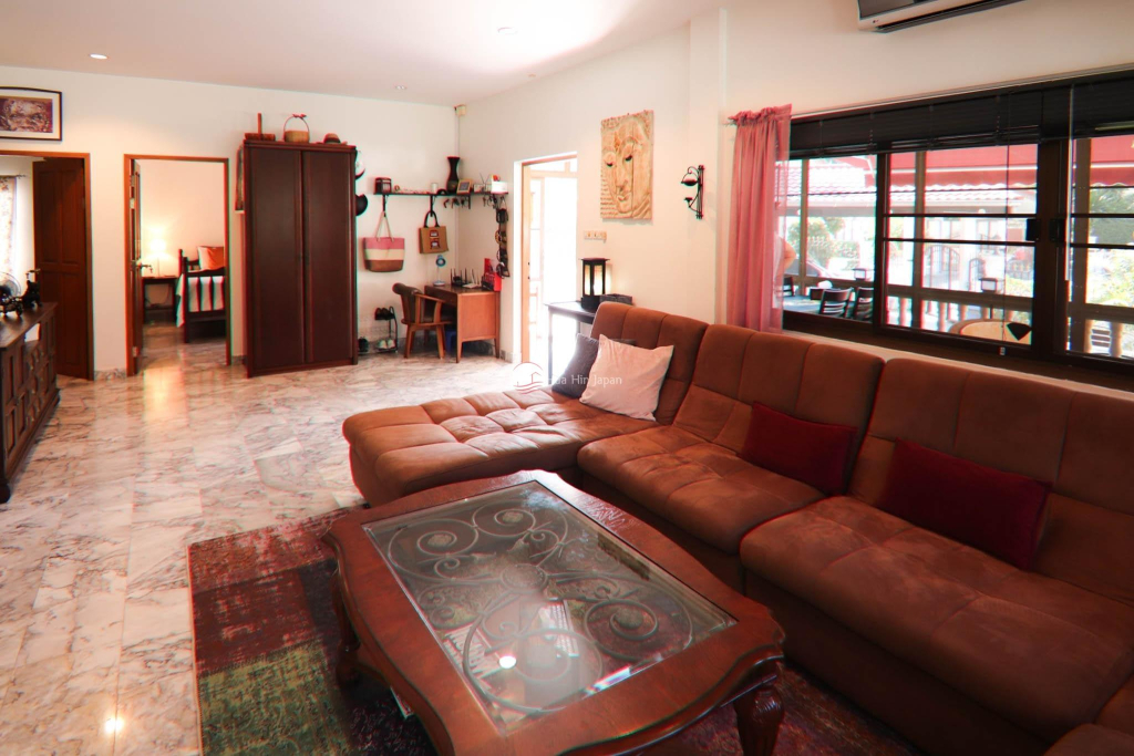 3 Bedroom Villa with 2 Bathrooms for Sale in Hua Hin North, Hua Hin - Hua Hin - photo 11