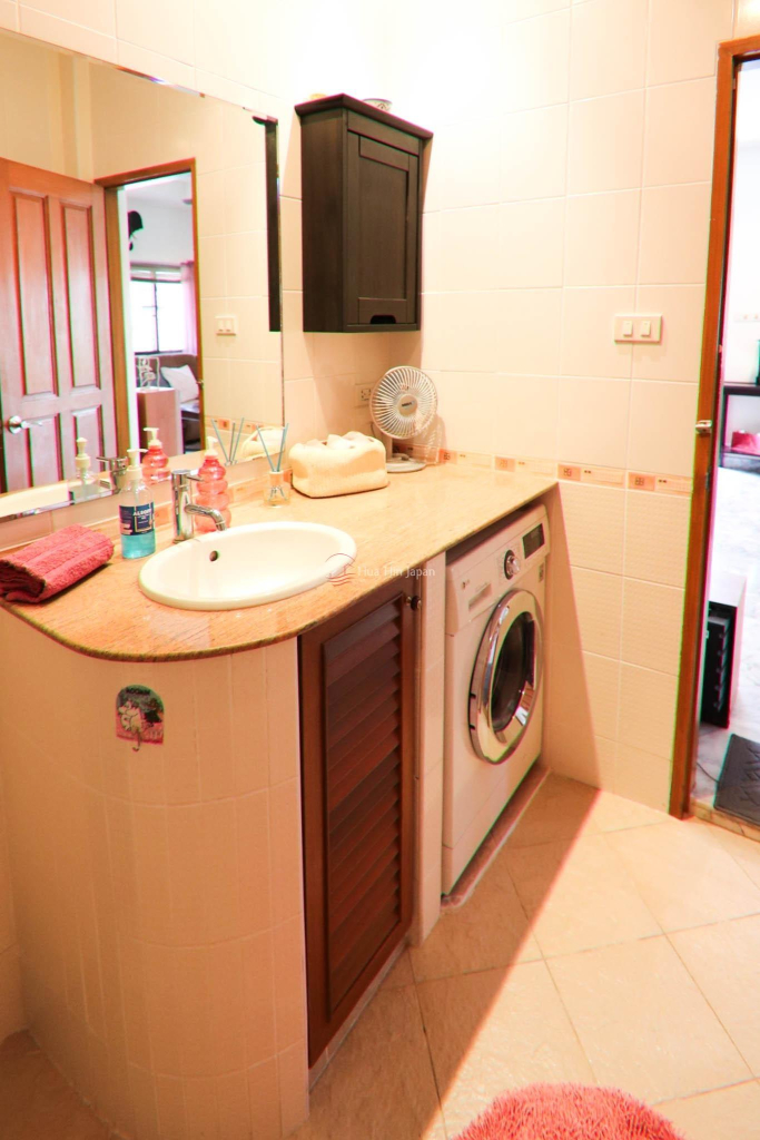 3 Bedroom Villa with 2 Bathrooms for Sale in Hua Hin North, Hua Hin - Hua Hin - photo 4